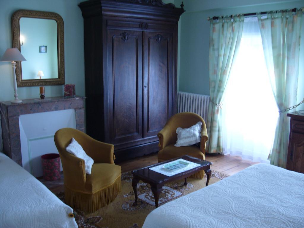 Ferme De Dauval Bed and Breakfast Mandeville-en-Bessin Exteriör bild